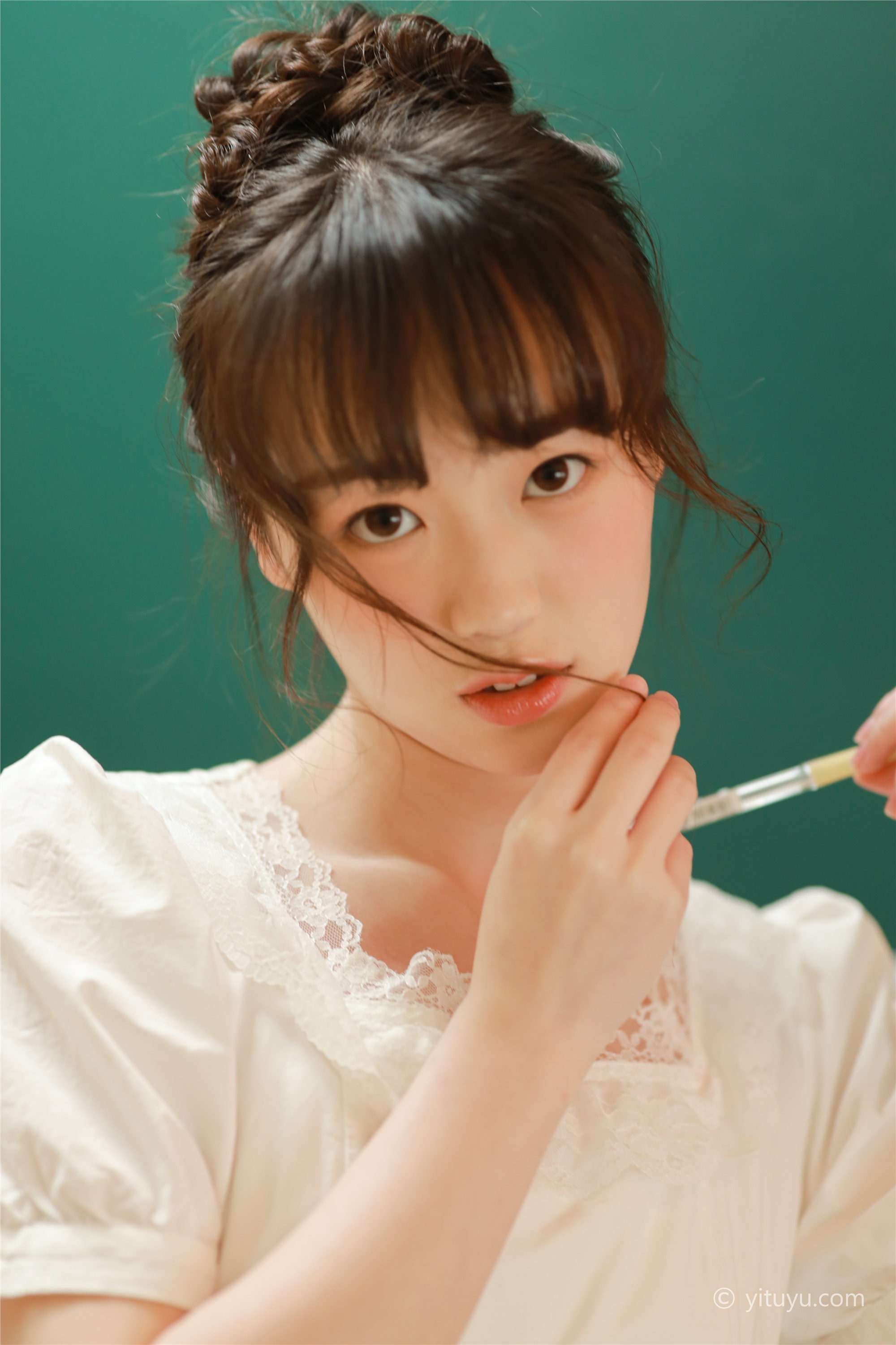 YITUYU 艺图语 2021.04.23 放学后 柚子